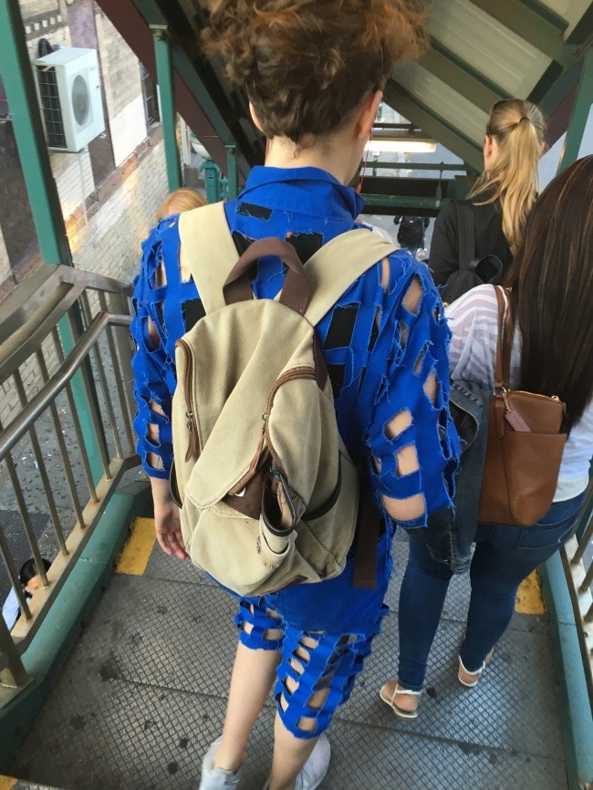 10. Když už roztrhané džíny nejsou dostatečně módní.