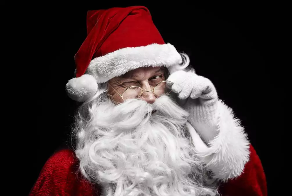 Proč nosí Santa Claus červenou