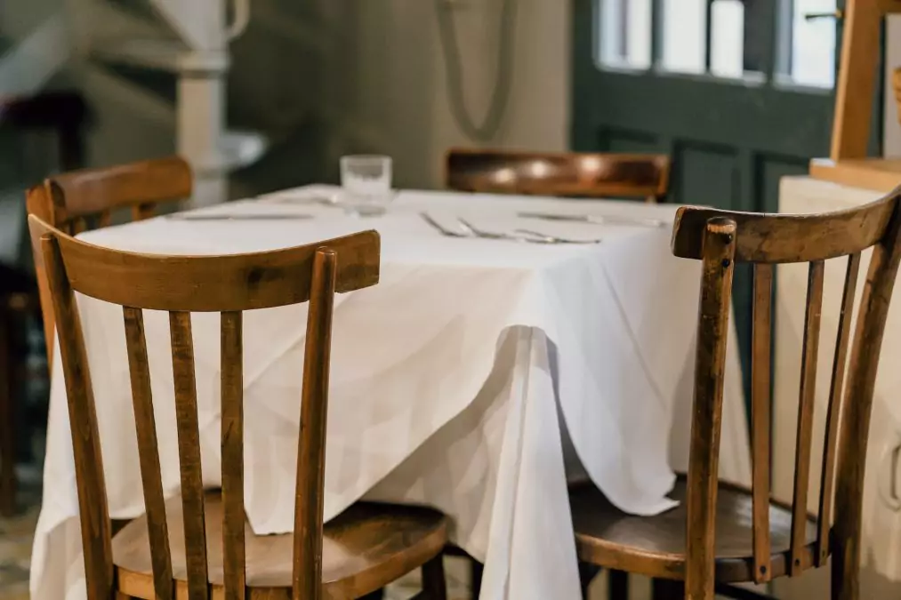 jak vybrat ubrus na oslavu