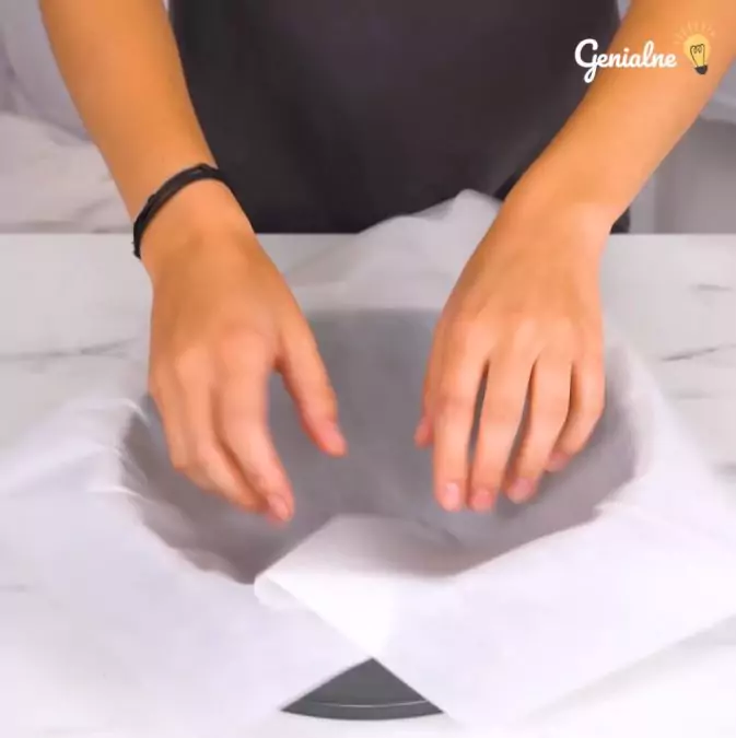 Jak rovnoměrně vyložit plech pečicím papírem