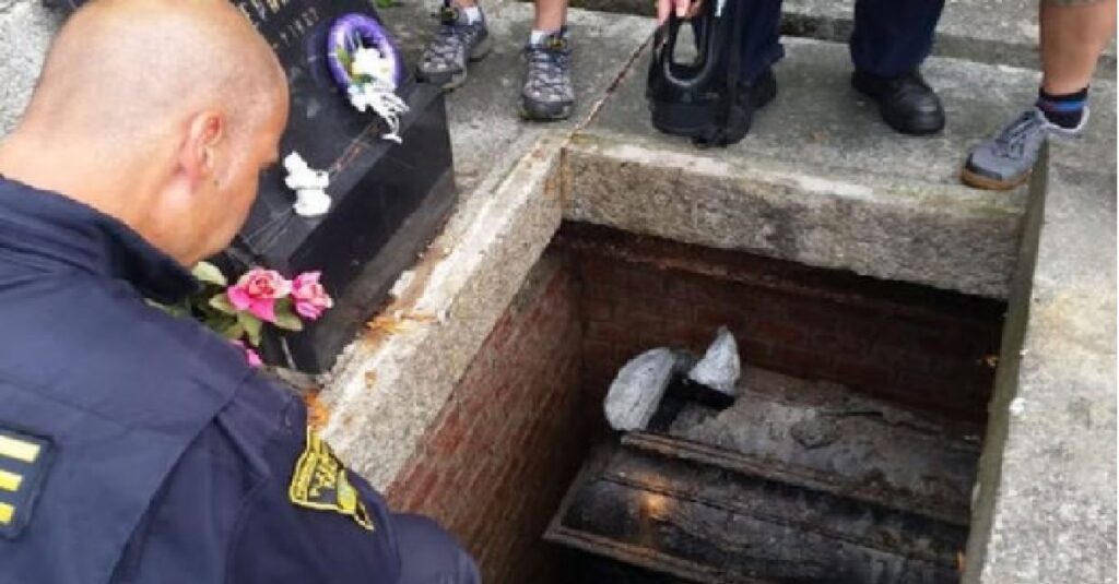 Mladá dívka zemřela. Když zaměstnanci pohřební služby otevřeli rakev, zůstali naprosto v šoku Náhledový obrázek