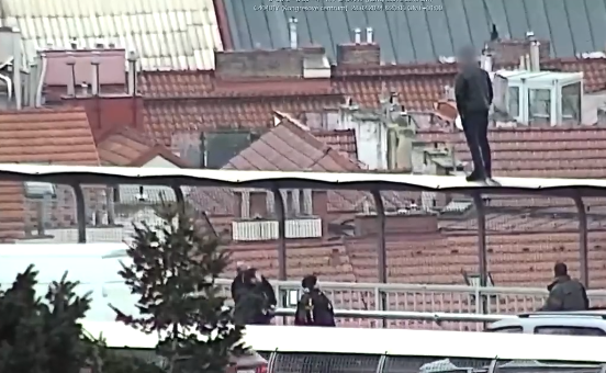 Policie v Praze byla zaměstnána sebevrahem. Snažili se mu rozmluvit skok z Nuselského mostu náhledový obrázek
