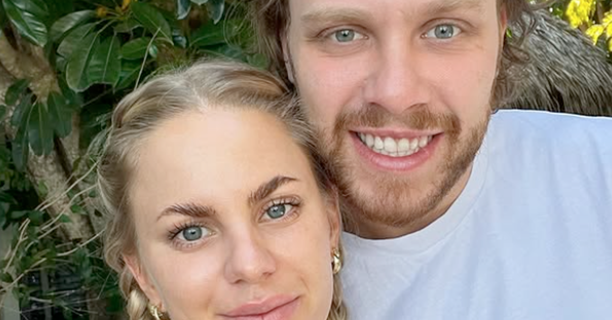 Radost u Pastrňákových: Rebecca ukázala těhotenské bříško a rodina čeká další přírůstek Náhledový obrázek