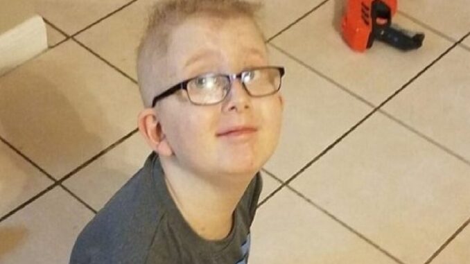 10letý chlapec se bojí usnout, aby nezemřel: Maminka zveřejnila bolestivý snímek a na vlnu kritiky odpověděla silným vzkazem